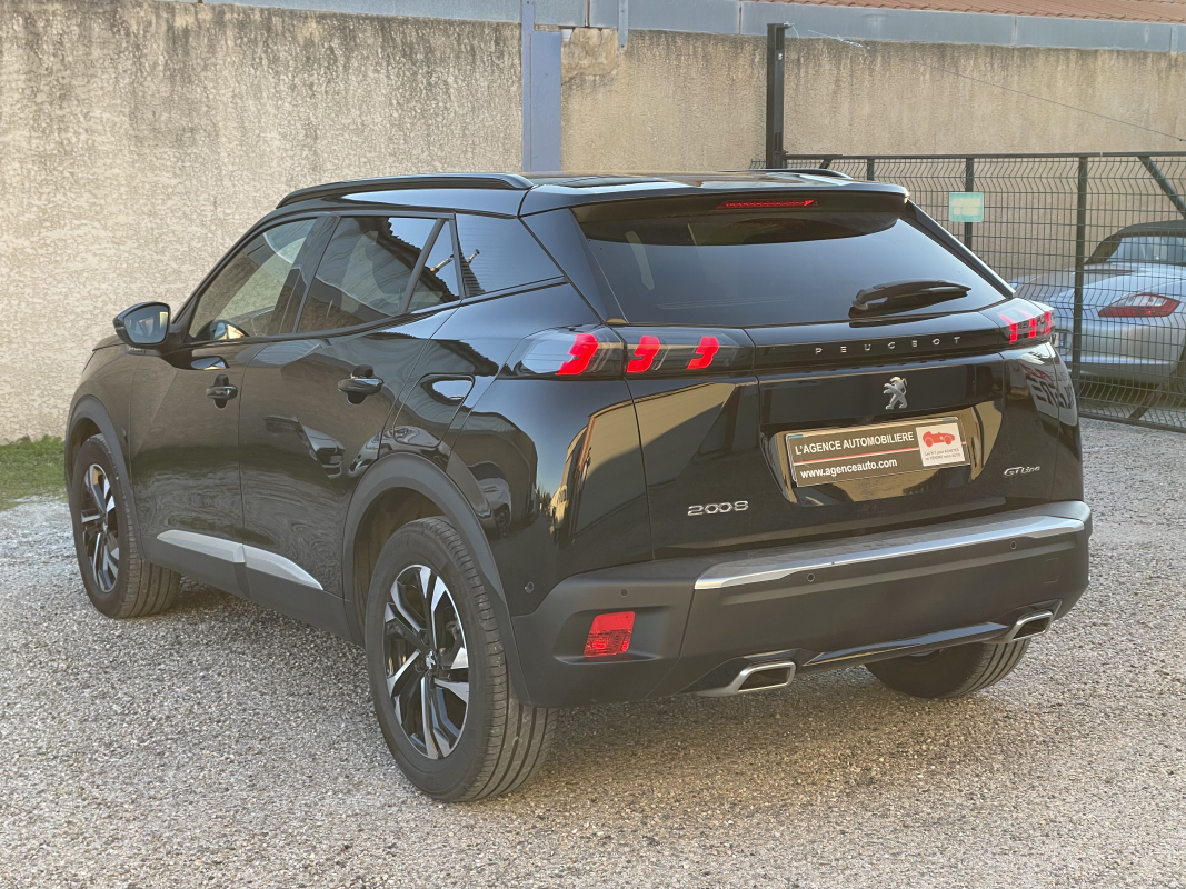 Peugeot 2008 — 3